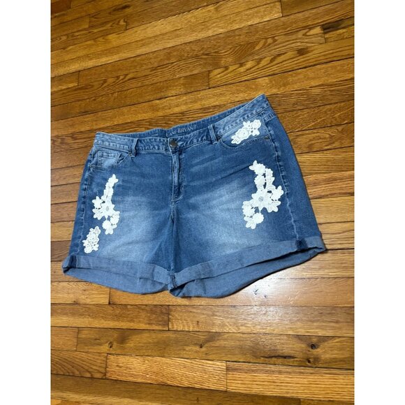 Lane Bryant Womens Denim Shorts Plus Sz 20 Blue Denim Cuffed Floral Crochet - Picture 2 of 6